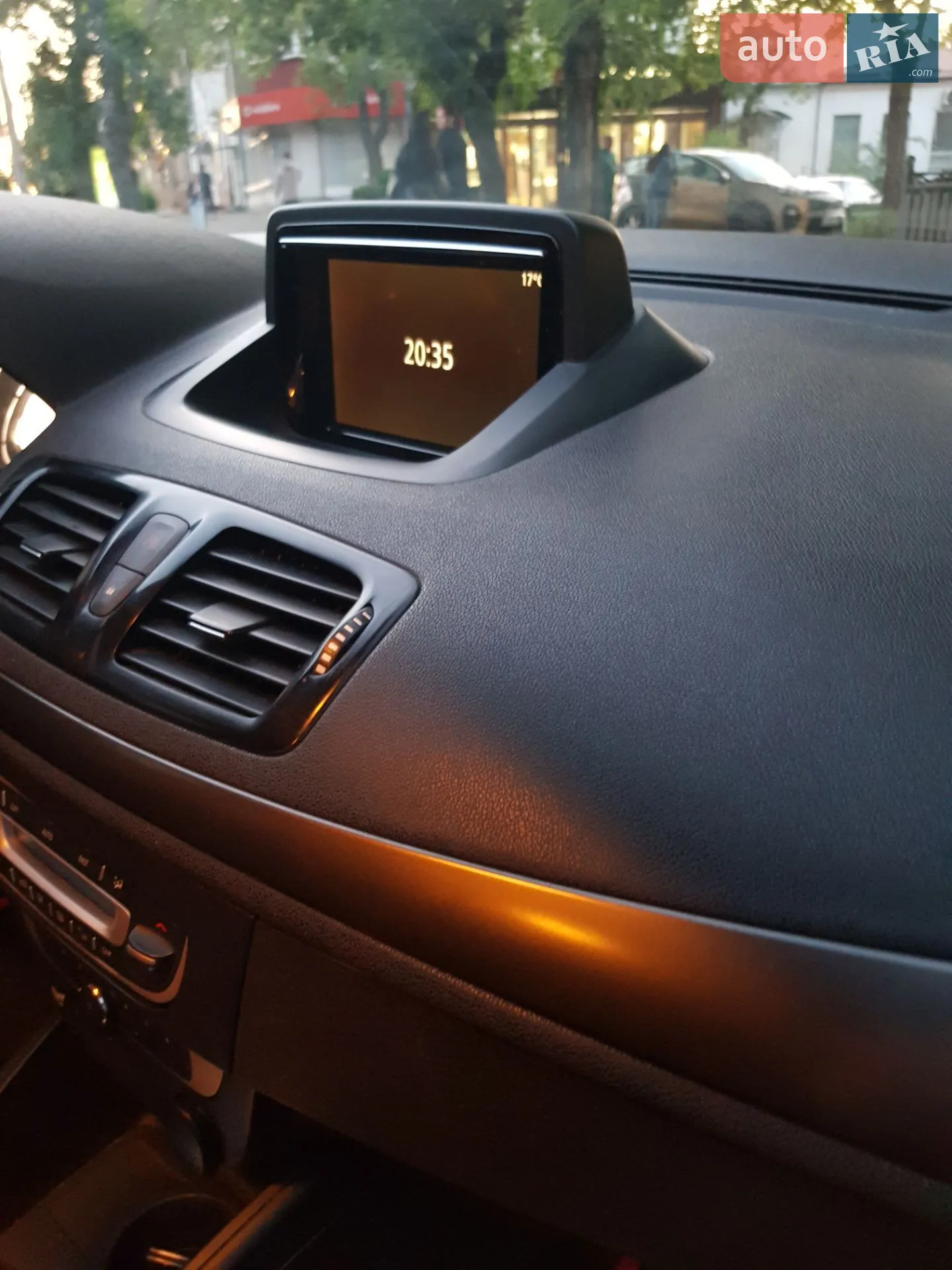 2014 Renault Megane - мініатюра 12