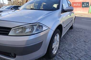 Хэтчбек Renault Megane 2005 в 