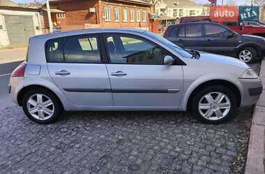 Хэтчбек Renault Megane 2005 в 