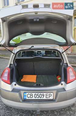 Хэтчбек Renault Megane 2005 в 