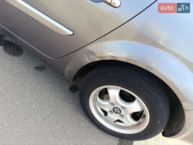 Седан Renault Megane 2005 в Кривому Розі