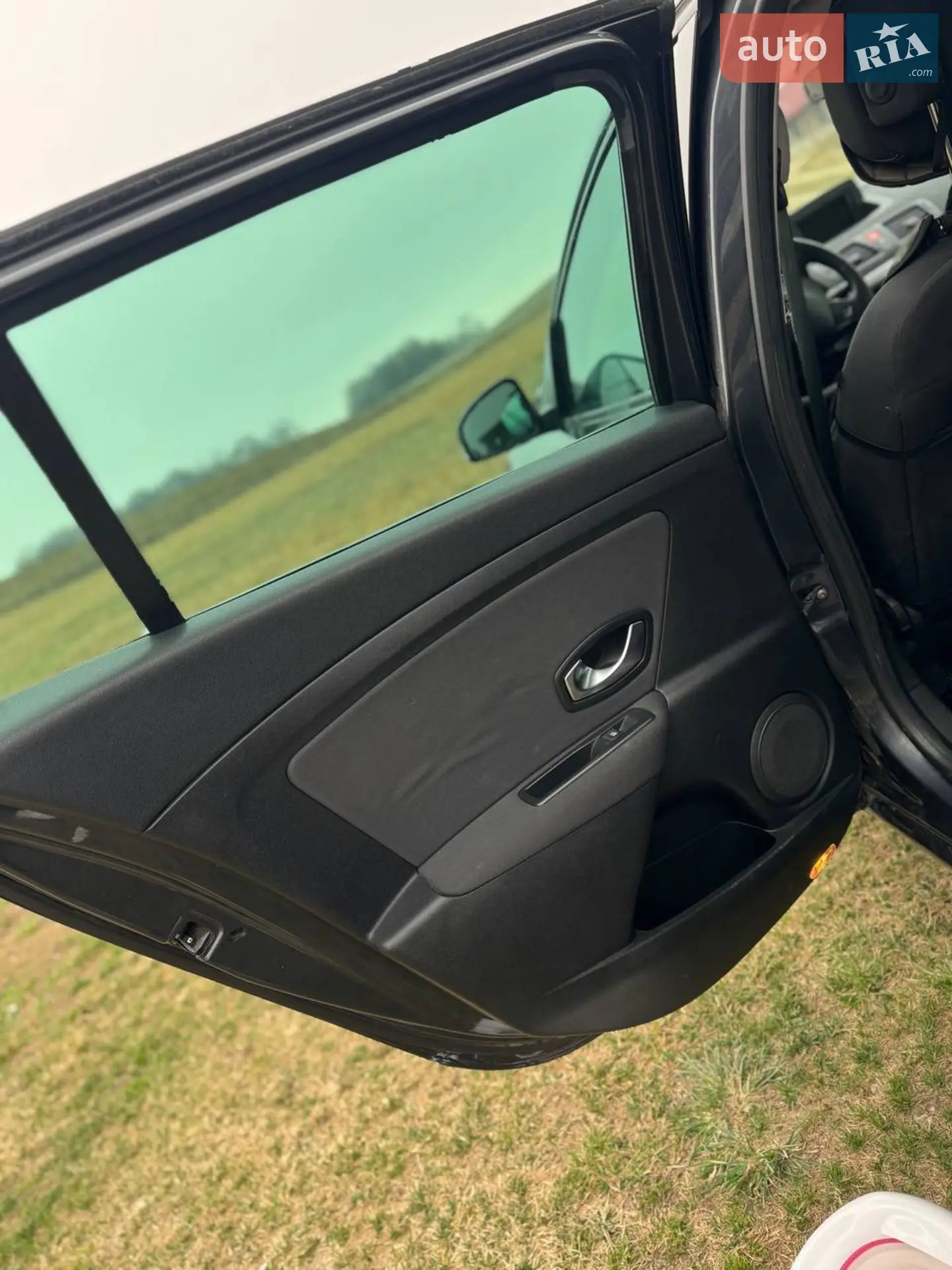 2010 Renault Megane - мініатюра 13