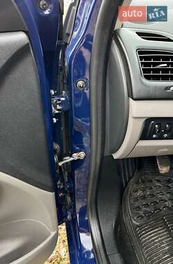 Хэтчбек Renault Megane 2010 в 
