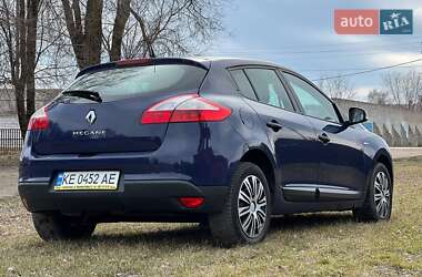Хэтчбек Renault Megane 2010 в 