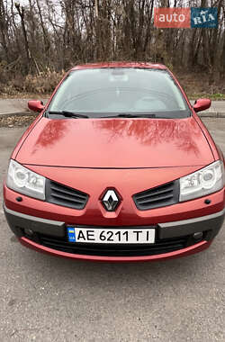 Хэтчбек Renault Megane 2006 в 
