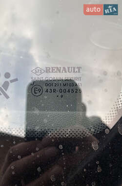 Хэтчбек Renault Megane 2009 в 