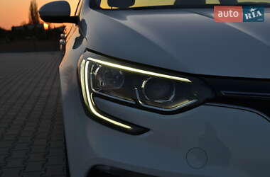 Седан Renault Megane 2019 в 