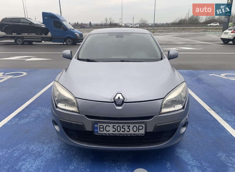 Хетчбек Renault Megane 2009 в 
