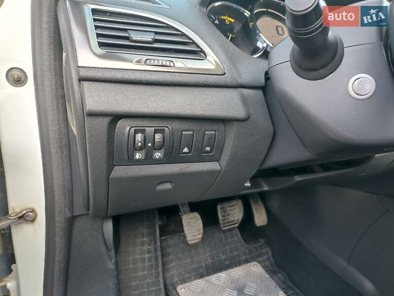 Универсал Renault Megane 2013 в Коростене