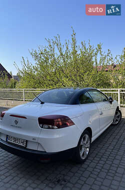 Кабриолет Renault Megane 2010 в 