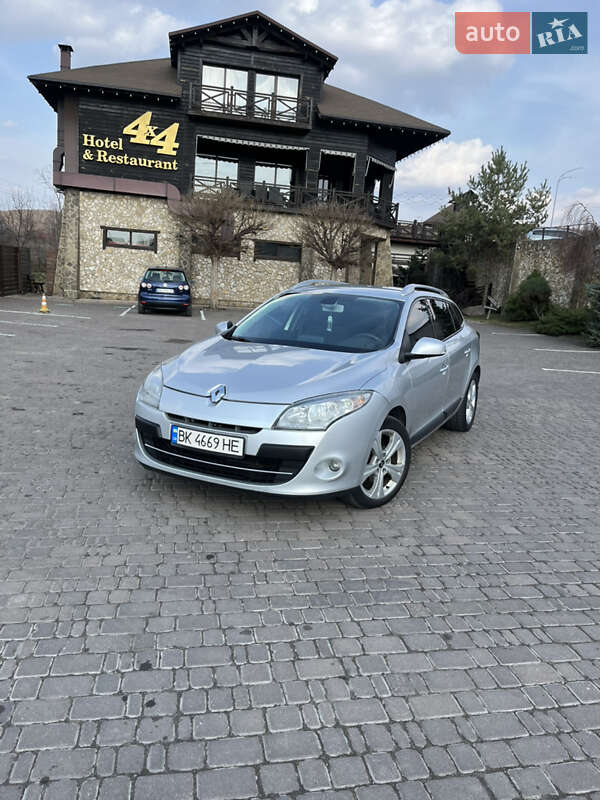 Универсал Renault Megane 2011 в 