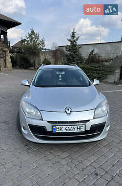 Универсал Renault Megane 2011 в 