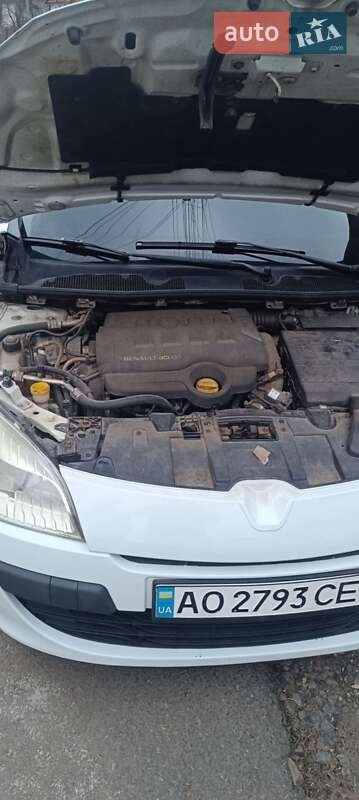 Универсал Renault Megane 2011 в Хусте