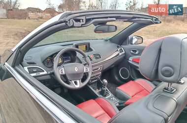Кабриолет Renault Megane 2010 в 