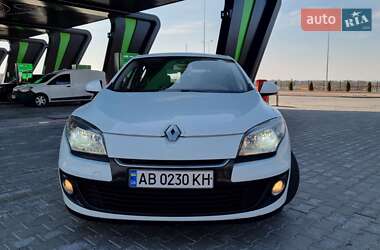 Хэтчбек Renault Megane 2012 в 