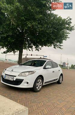 Хетчбек Renault Megane 2011 в 