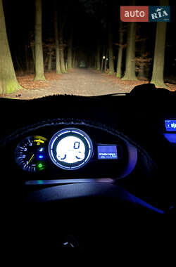 Хетчбек Renault Megane 2011 в 