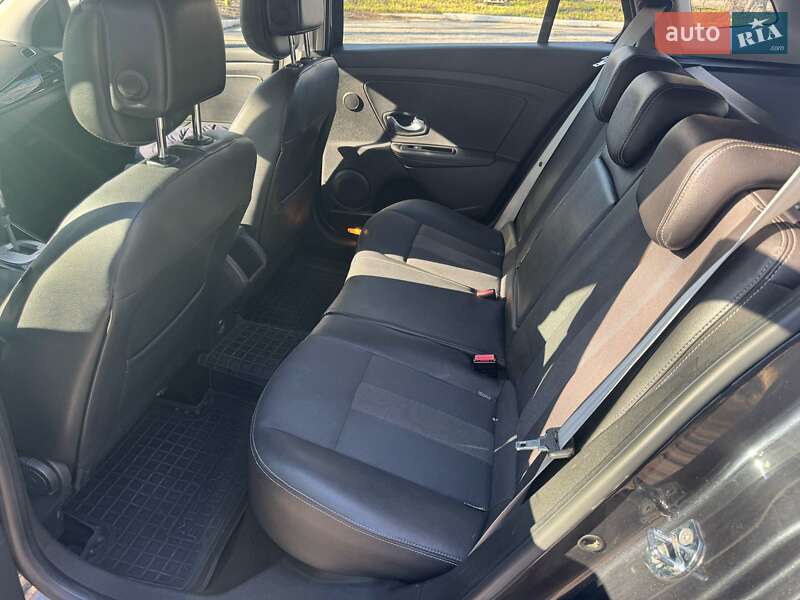 Универсал Renault Megane 2011 в Обухове фото 5 Универсал Renault Megane 2011 в Обухове
