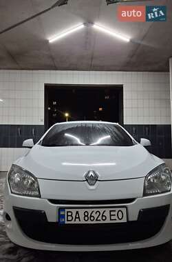 Хэтчбек Renault Megane 2011 в 