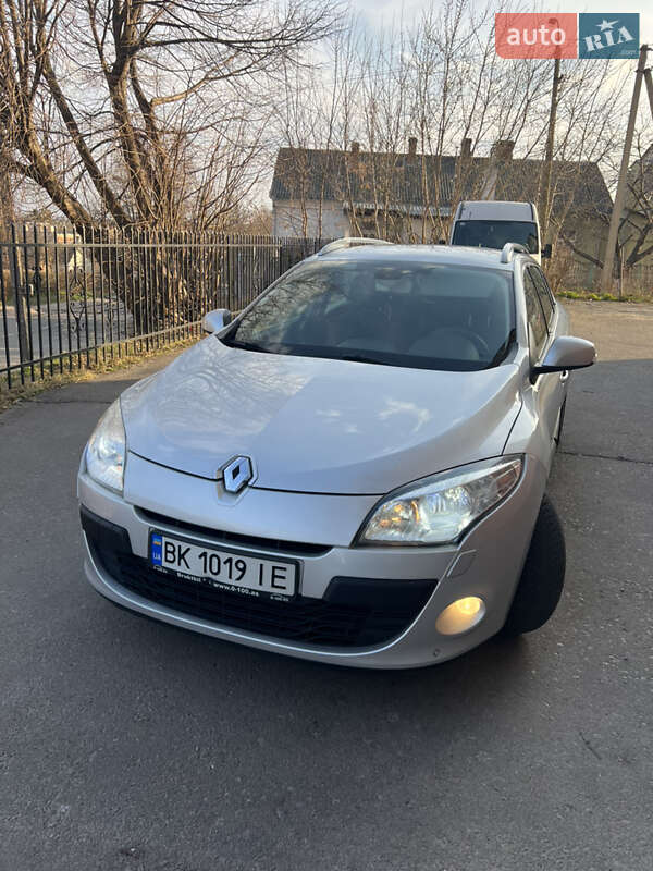 Универсал Renault Megane 2011 в 