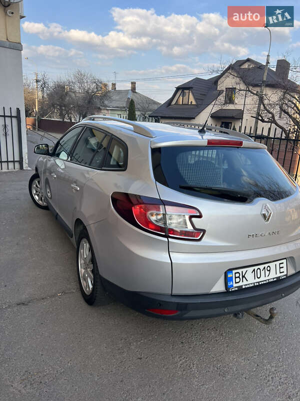 Універсал Renault Megane 2011 в Рівному фото 16 Універсал Renault Megane 2011 в Рівному