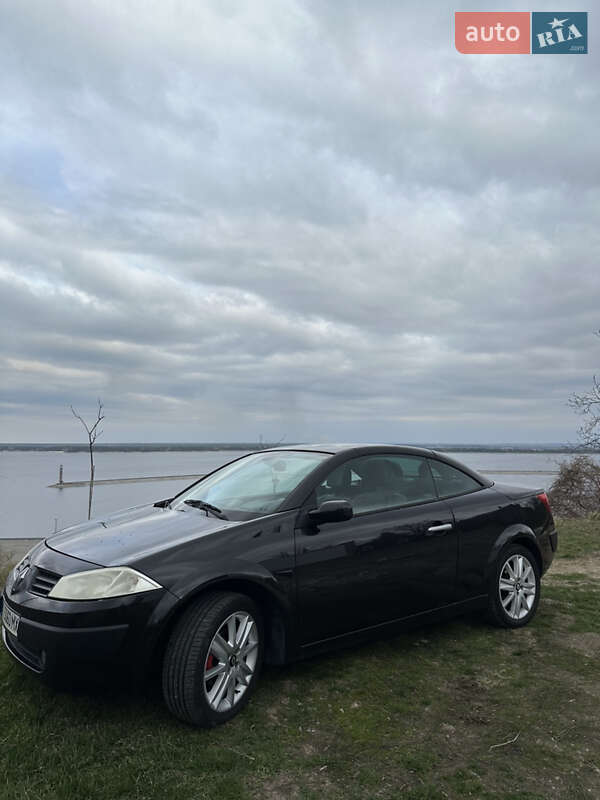 Кабриолет Renault Megane 2005 в 
