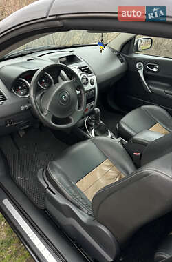 Кабриолет Renault Megane 2005 в 