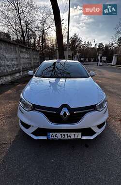 Седан Renault Megane 2018 в 