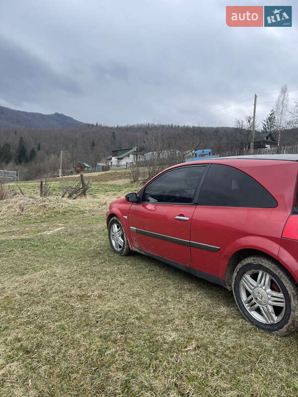 Хетчбек Renault Megane 2004 в Стрию