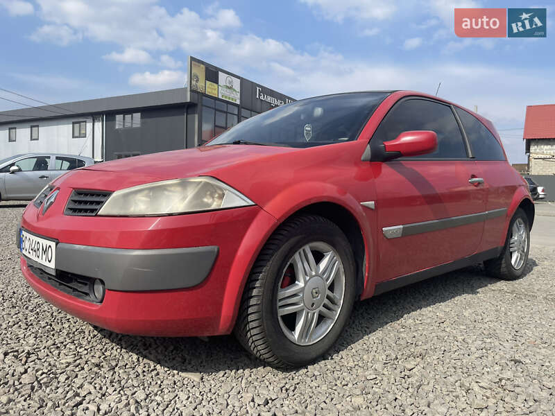 Хетчбек Renault Megane 2004 в Стрию