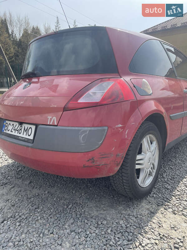 Хетчбек Renault Megane 2004 в Стрию