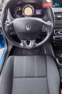 Хэтчбек Renault Megane 2014 в 