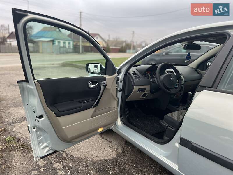 Седан Renault Megane 2003 в Лозовой