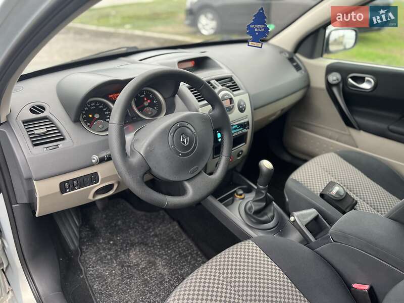 Седан Renault Megane 2003 в Лозовой