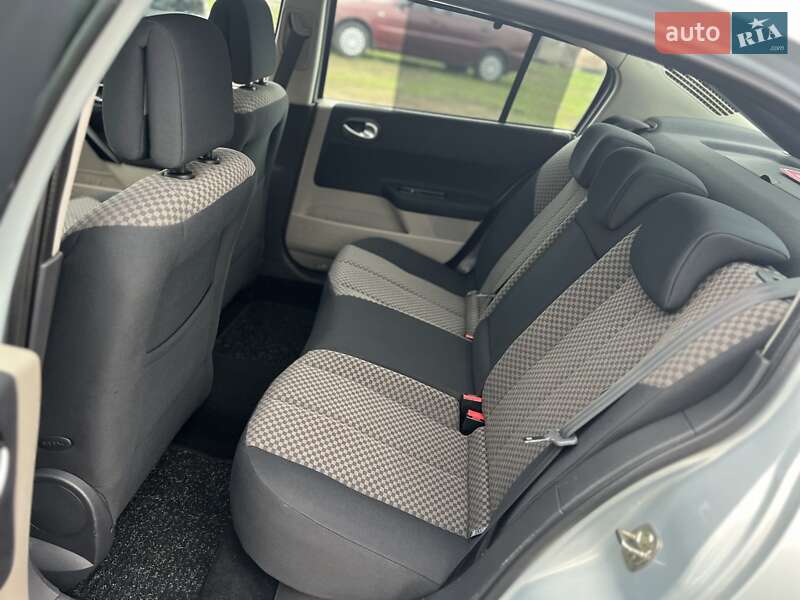 Седан Renault Megane 2003 в Лозовой