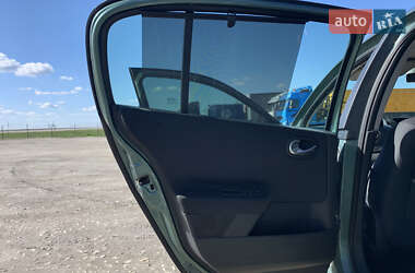 Седан Renault Megane 2005 в 