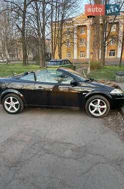 Кабриолет Renault Megane 2003 в 