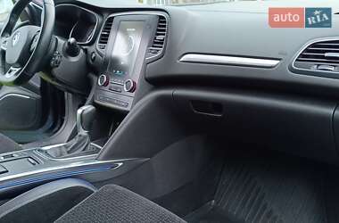Седан Renault Megane 2019 в 