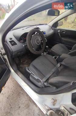 Хэтчбек Renault Megane 2004 в 