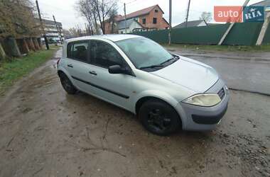Хэтчбек Renault Megane 2004 в 