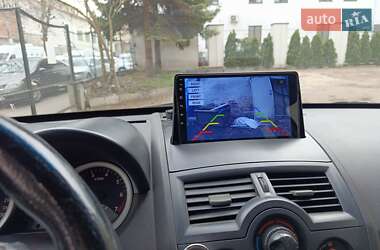 Седан Renault Megane 2004 в 