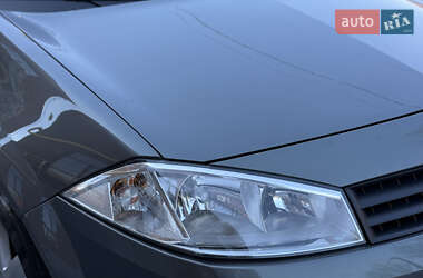 Седан Renault Megane 2005 в 