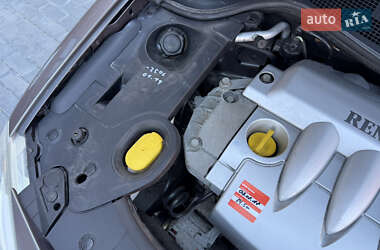 Седан Renault Megane 2005 в 