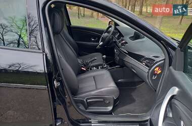 Хэтчбек Renault Megane 2011 в 