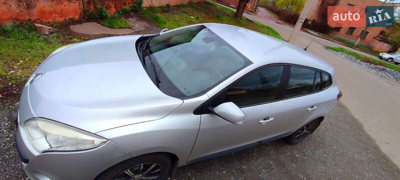Универсал Renault Megane 2010 в Кривом Роге фото 7 Универсал Renault Megane 2010 в Кривом Роге