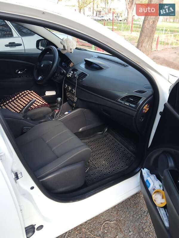 Універсал Renault Megane 2015 в Дніпрі