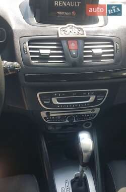 Хэтчбек Renault Megane 2011 в 