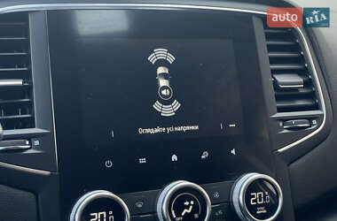 Хэтчбек Renault Megane 2021 в 