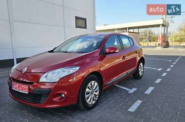Хэтчбек Renault Megane 2010 в 