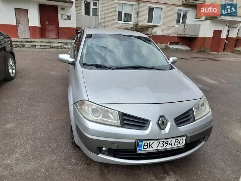 Седан Renault Megane 2006 в Остроге
